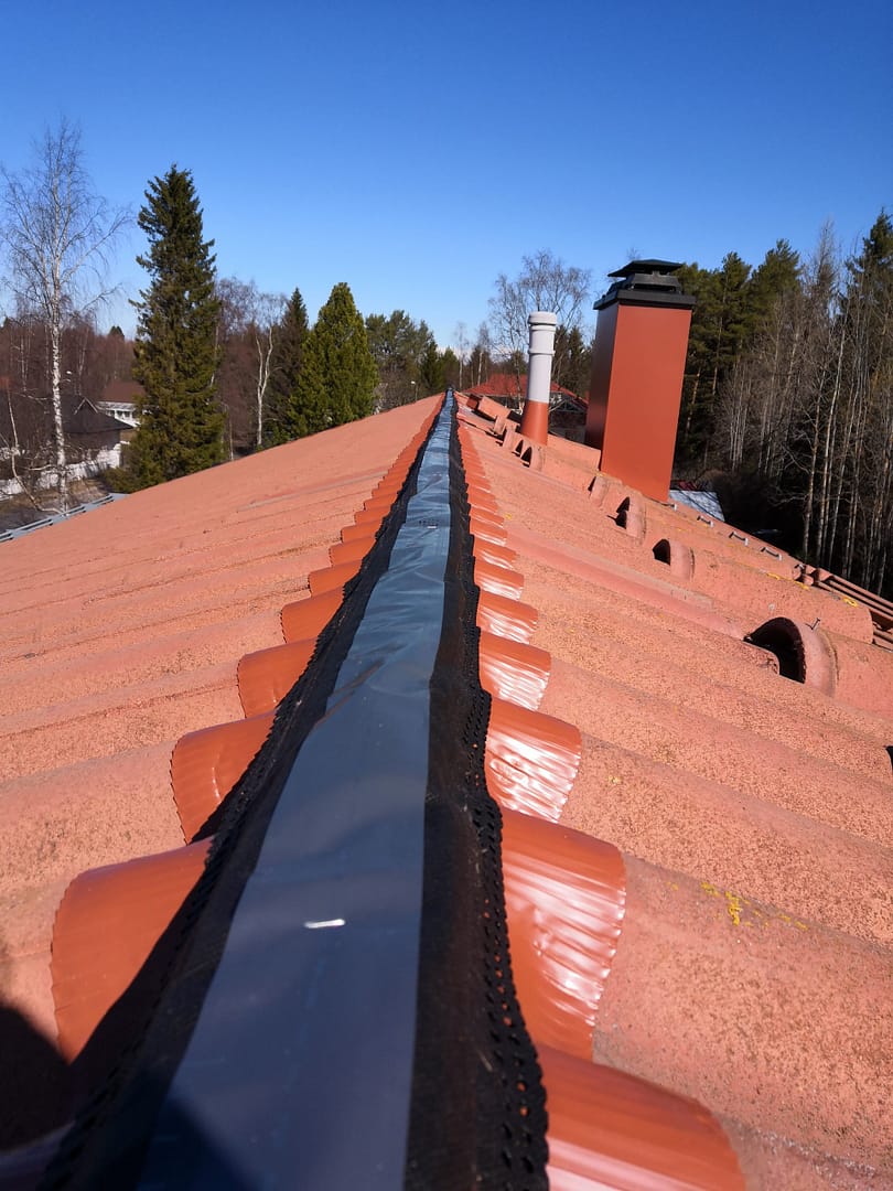 Tiilikaton pinnoitus Tiilikaton pinnoitusta, toiminta-alueet muun muassa Oulu, Liminka, Kempele, Ii, Lumijoki, Hailuoto, Siikajoki, Tyrnävä.