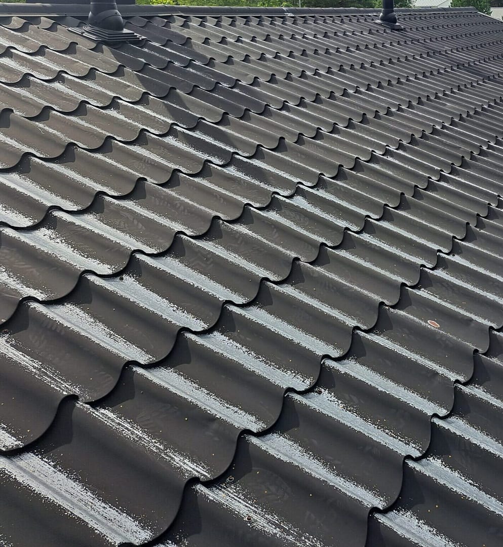 Kulunut peltikatto Kulunut peltikatto, A-Pintamaalaus hoitaa